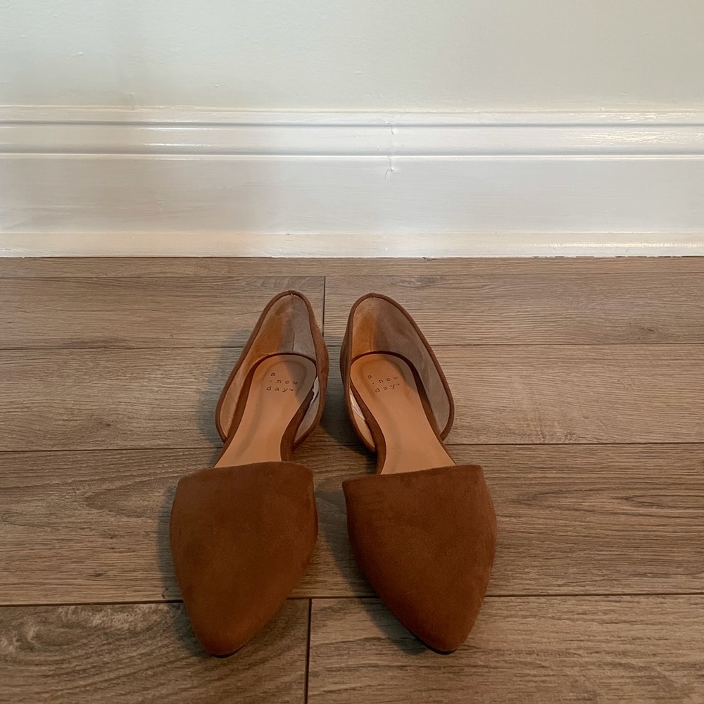 Brown flat shoes